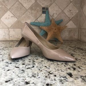 Bandolino Nude Pumps